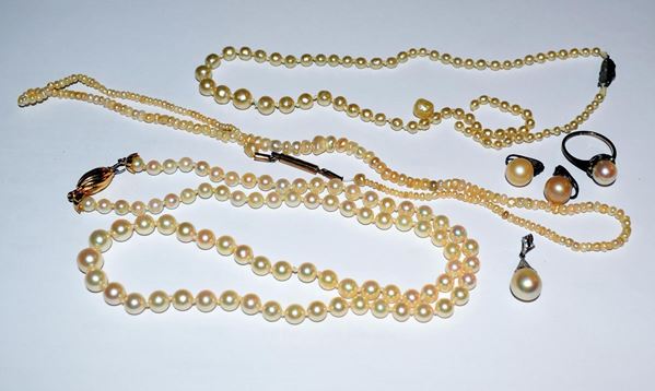 COLLANA IN ORO E PERLE