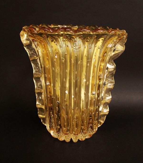 Vaso, sec. XX, in vetro puleguso di                                       