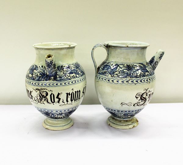 Coppia di Orcioli, sec. XVIII, in maiolica,