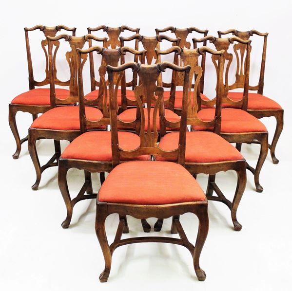 Dieci sedie, in stile 700, spalliera a  - Asta GIOIELLI, ARGENTI, DIPINTI, ARREDI E OGGETTI D'ARTE - Poggio Bracciolini Casa d'Aste