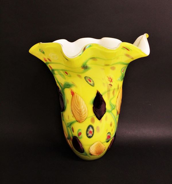 Vaso, sec. XX, firmato Murano Toso,