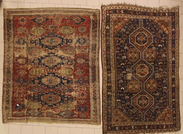 Tappeto Sumak, sec. XX, cm 255x233, difetti