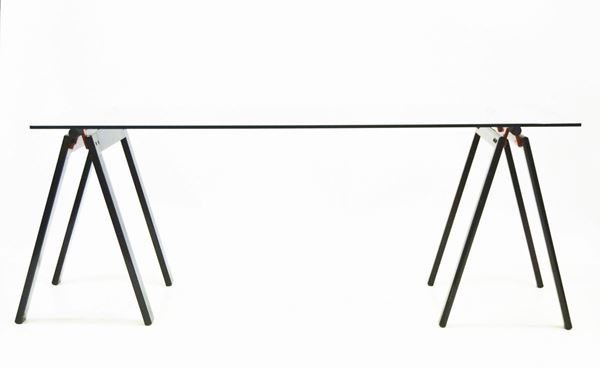 Tavolo Gaetano, designer Gae Aulenti,