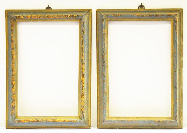 Coppia di cornici, sec. XVIII, in legno  - Asta GIOIELLI, ARGENTI, DIPINTI, ARREDI E OGGETTI D'ARTE - Poggio Bracciolini Casa d'Aste