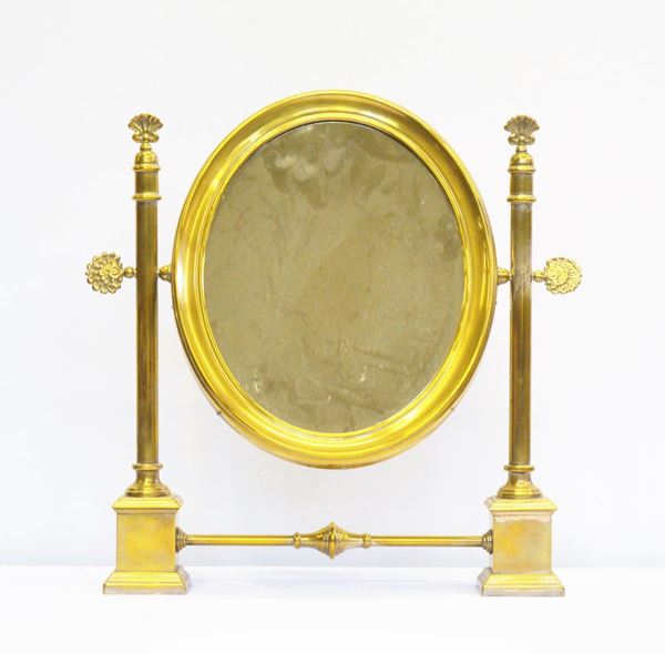 Specchiera a bilico da tavolo, inizi sec. XX  - Asta GIOIELLI, ARGENTI, DIPINTI, ARREDI E OGGETTI D'ARTE - Poggio Bracciolini Casa d'Aste
