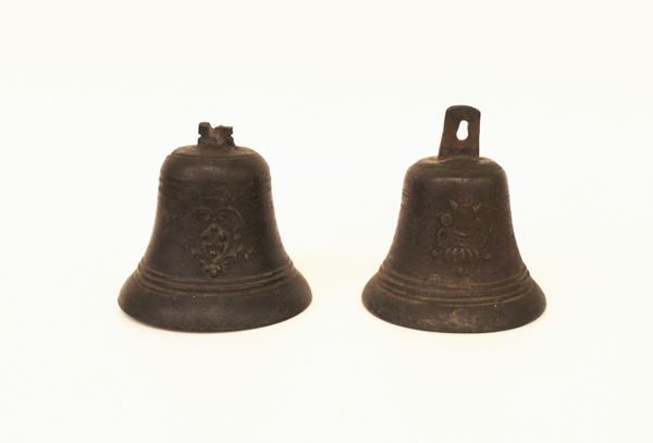 Due campane, sec. XVII/ XVIII,                                            