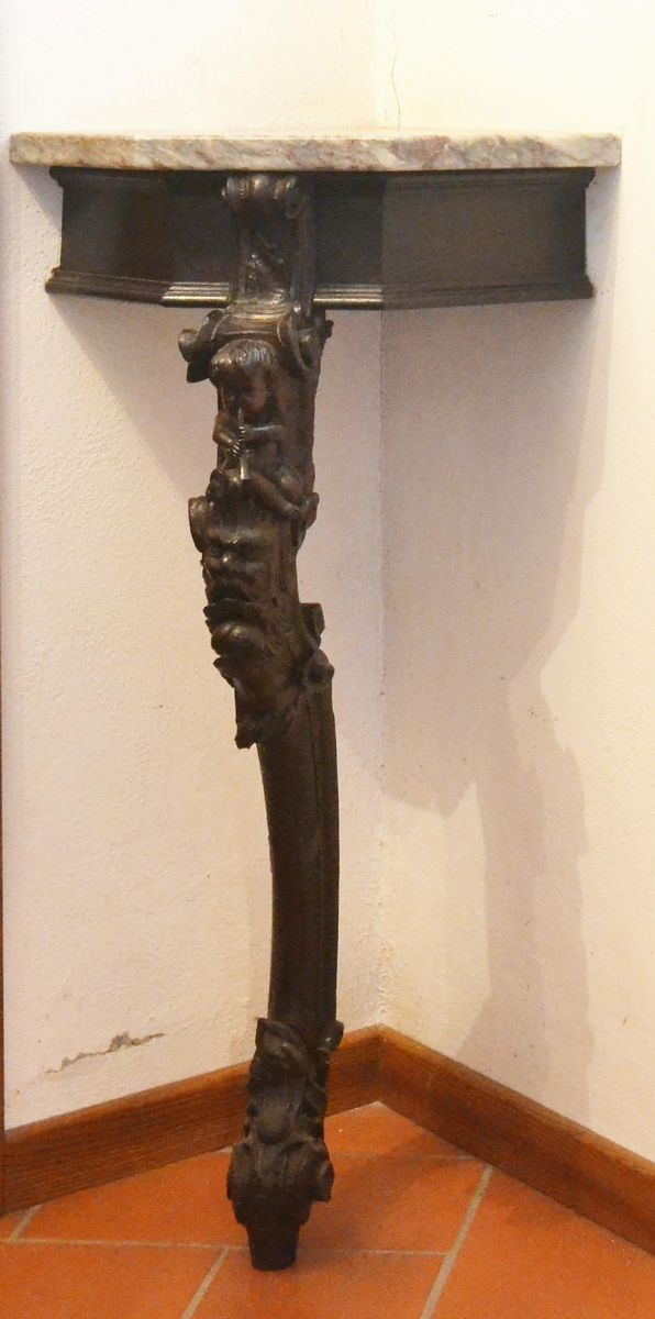 Coppie di consolles ad angolo, sec. XIX,                                  