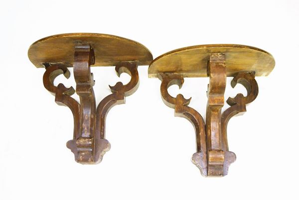 Coppia di mensole, sec. XX, in legno