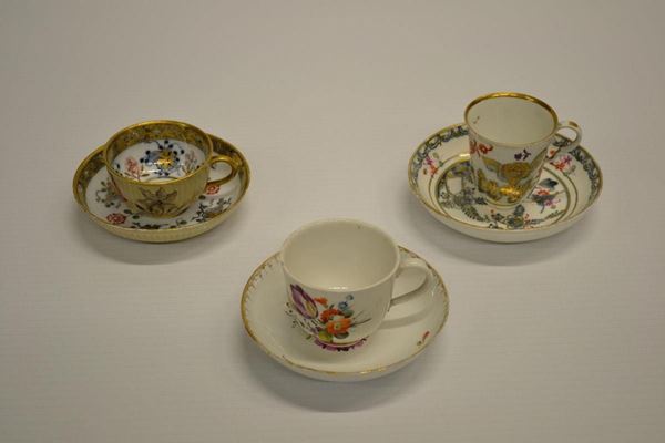 Tre tazzine con piattino , inizi sec. XIX                                   - Asta GIOIELLI, ARGENTI, DIPINTI, ARREDI E OGGETTI D'ARTE - Poggio Bracciolini Casa d'Aste