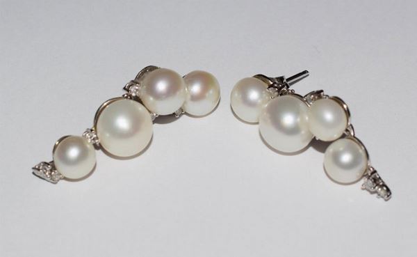PAIO DI ORECCHINI IN ORO BIANCO, BRILLANTI E PERLE&nbsp;&nbsp;&nbsp;&nbsp;&nbsp;&nbsp;&nbsp;&nbsp;&nbsp;&nbsp;&nbsp;&nbsp;&nbsp;&nbsp;&nbsp;&nbsp;&nbsp;&nbsp;&nbsp;&nbsp;&nbsp;&nbsp;&nbsp;&nbsp;  - Asta GIOIELLI, ARREDI D'ANTIQUARIATO, E DIPINTI DAL XVI AL XX SECOLO - Poggio Bracciolini Casa d'Aste