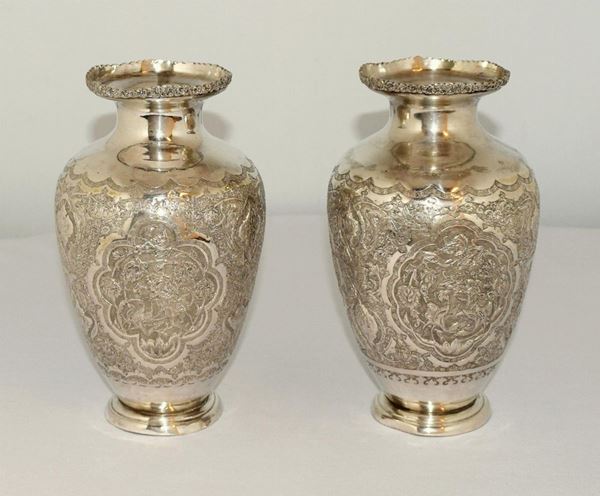 COPPIA DI VASI , PERSIA SEC. XIX/XX&nbsp;&nbsp;&nbsp;&nbsp;&nbsp;&nbsp;&nbsp;&nbsp;&nbsp;&nbsp;&nbsp;&nbsp;&nbsp;&nbsp;&nbsp;&nbsp;&nbsp;&nbsp;&nbsp;&nbsp;&nbsp;&nbsp;&nbsp;&nbsp;&nbsp;&nbsp;&nbsp;&nbsp;&nbsp;&nbsp;&nbsp;&nbsp;&nbsp;&nbsp;&nbsp;&nbsp;&nbsp;&nbsp;&nbsp;