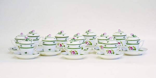 Servito da brodo, manifattura Herend, in maiolica,  - Asta GIOIELLI, ARREDI D'ANTIQUARIATO, E DIPINTI DAL XVI AL XX SECOLO - Poggio Bracciolini Casa d'Aste