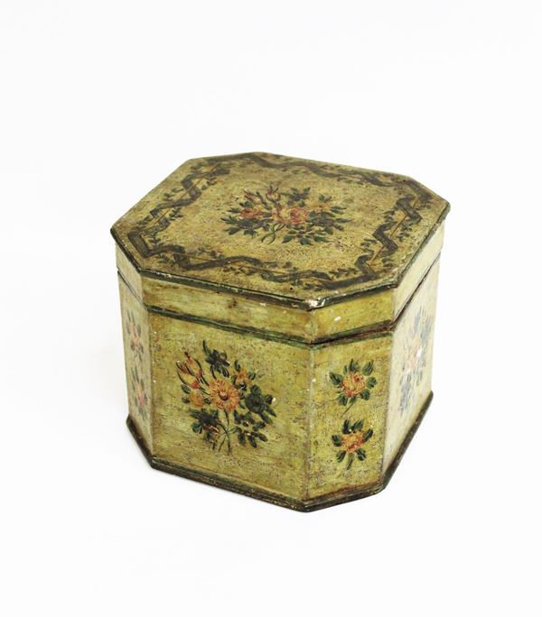 Cofanetto, Marche, sec. XVIII, in legno, a sezione ottagonale, coperchio&nbsp;&nbsp;