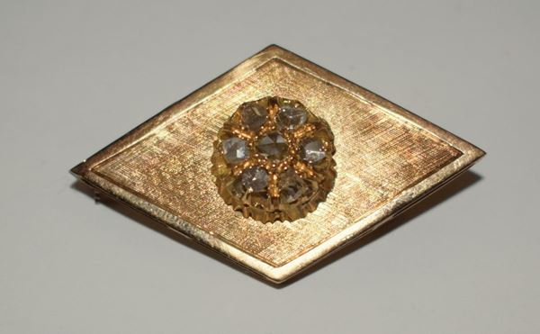 SPILLA IN ORO GIALLO E DIAMANTI&nbsp;&nbsp;&nbsp;&nbsp;&nbsp;&nbsp;&nbsp;&nbsp;&nbsp;&nbsp;&nbsp;&nbsp;&nbsp;&nbsp;&nbsp;&nbsp;&nbsp;&nbsp;&nbsp;&nbsp;&nbsp;&nbsp;&nbsp;&nbsp;&nbsp;&nbsp;&nbsp;&nbsp;&nbsp;&nbsp;&nbsp;&nbsp;&nbsp;&nbsp;&nbsp;&nbsp;&nbsp;&nbsp;&nbsp;&nbsp;&nbsp;&nbsp;&nbsp;