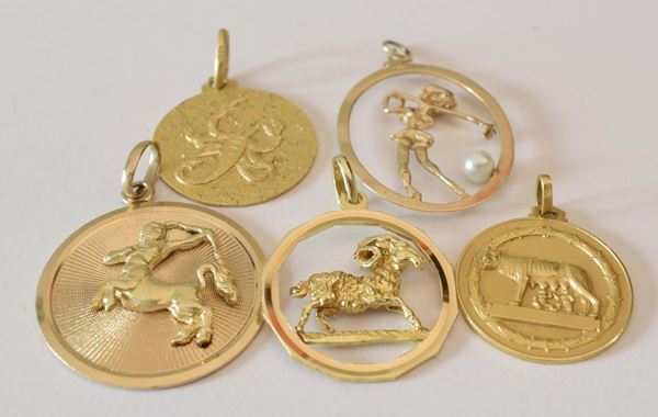CINQUE PENDENTI IN ORO GIALLO&nbsp;&nbsp;&nbsp;&nbsp;&nbsp;&nbsp;&nbsp;&nbsp;&nbsp;&nbsp;&nbsp;&nbsp;&nbsp;&nbsp;&nbsp;&nbsp;&nbsp;&nbsp;&nbsp;&nbsp;&nbsp;&nbsp;&nbsp;&nbsp;&nbsp;&nbsp;&nbsp;&nbsp;&nbsp;&nbsp;&nbsp;&nbsp;&nbsp;&nbsp;&nbsp;&nbsp;&nbsp;&nbsp;&nbsp;&nbsp;&nbsp;&nbsp;&nbsp;&nbsp;&nbsp;