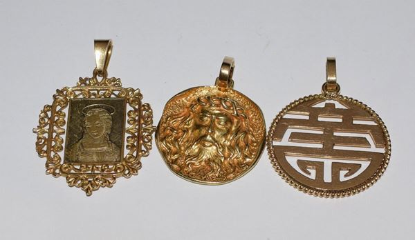 TRE PENDENTI IN ORO GIALLO&nbsp;&nbsp;&nbsp;&nbsp;&nbsp;&nbsp;&nbsp;&nbsp;&nbsp;&nbsp;&nbsp;&nbsp;&nbsp;&nbsp;&nbsp;&nbsp;&nbsp;&nbsp;&nbsp;&nbsp;&nbsp;&nbsp;&nbsp;&nbsp;&nbsp;&nbsp;&nbsp;&nbsp;&nbsp;&nbsp;&nbsp;&nbsp;&nbsp;&nbsp;&nbsp;&nbsp;&nbsp;&nbsp;&nbsp;&nbsp;&nbsp;&nbsp;&nbsp;&nbsp;&nbsp;&nbsp;&nbsp;&nbsp;