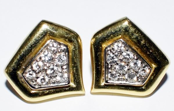 PAIO DI ORECCHINI IN ORO, ARGENTO E DIAMANTI&nbsp;&nbsp;&nbsp;&nbsp;&nbsp;&nbsp;&nbsp;&nbsp;&nbsp;&nbsp;&nbsp;&nbsp;&nbsp;&nbsp;&nbsp;&nbsp;&nbsp;&nbsp;&nbsp;&nbsp;&nbsp;&nbsp;&nbsp;&nbsp;&nbsp;&nbsp;&nbsp;&nbsp;&nbsp;&nbsp;