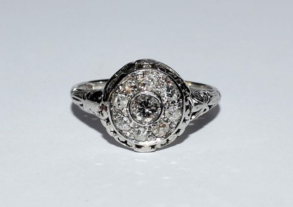 ANELLO IN ORO BIANCO E DIAMANTI                                           