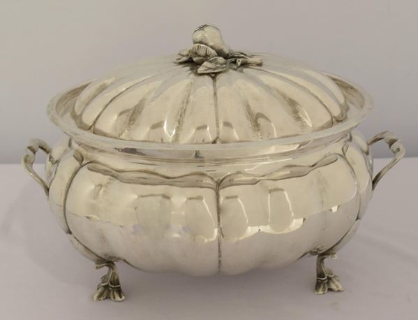 Zuppiera , sec. XX  - Asta GIOIELLI, ARGENTI, DIPINTI E OGGETTI D'ARTE ANTICA E CONTEMPORANEA - Poggio Bracciolini Casa d'Aste