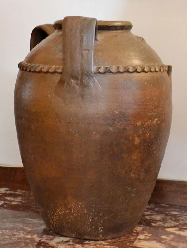 Orcio, inizi sec. XX, in terracotta smaltata,&nbsp;&nbsp;&nbsp;&nbsp;&nbsp;&nbsp;&nbsp;&nbsp;&nbsp;&nbsp;&nbsp;&nbsp;&nbsp;&nbsp;&nbsp;&nbsp;&nbsp;&nbsp;&nbsp;&nbsp;&nbsp;&nbsp;&nbsp;&nbsp;&nbsp;&nbsp;&nbsp;&nbsp;&nbsp;