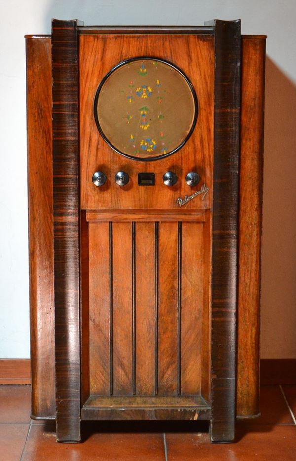 Radio da terra, anni 50. produzione Radiomarelli,  - Asta GIOIELLI, ARGENTI, DIPINTI E OGGETTI D'ARTE ANTICA E CONTEMPORANEA - Poggio Bracciolini Casa d'Aste