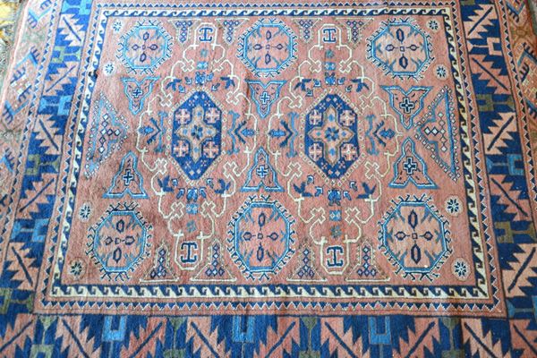 Tappeto, Caucaso, Kuba, Konaghend, vecchia manifattura, nei toni dell' arancio e del blu, cm 130x156
