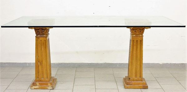 Tavolo, sec. XX, piano in vetro, base a colonne&nbsp;&nbsp;&nbsp;&nbsp;&nbsp;&nbsp;&nbsp;&nbsp;&nbsp;&nbsp;&nbsp;&nbsp;&nbsp;&nbsp;&nbsp;&nbsp;&nbsp;&nbsp;&nbsp;&nbsp;&nbsp;&nbsp;&nbsp;&nbsp;&nbsp;&nbsp;&nbsp;  - Asta ASTA A TEMPO - ANTIQUARIATO E COLLEZIONISMO - Poggio Bracciolini Casa d'Aste