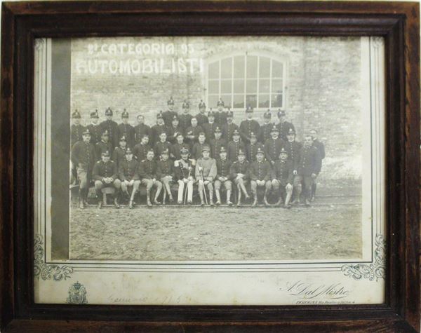 Fotografia, datata 1915, riporta scritta 2 categoria, 93 automobilisti,&nbsp;&nbsp;