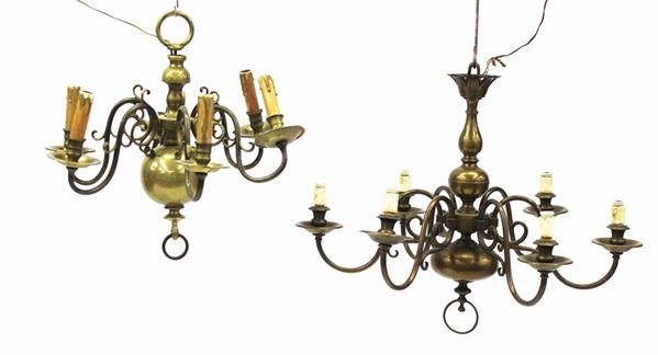 Due lampadari, in stile olandese, sec. XX, in ottone e bronzo, diametro   