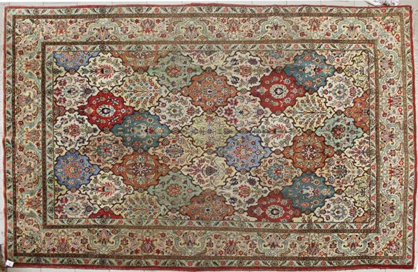 Due tappeti persiani, sec. XX,&nbsp; diverse dimensioni e manifatture, massima&nbsp;