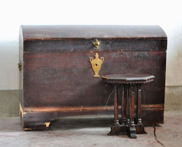 Baule centinato sec. XX, in legno, cm 126x63x91&nbsp;&nbsp;&nbsp;&nbsp;&nbsp;&nbsp;&nbsp;&nbsp;&nbsp;&nbsp;&nbsp;&nbsp;&nbsp;&nbsp;&nbsp;&nbsp;&nbsp;&nbsp;&nbsp;&nbsp;&nbsp;&nbsp;&nbsp;&nbsp;&nbsp;&nbsp;&nbsp;