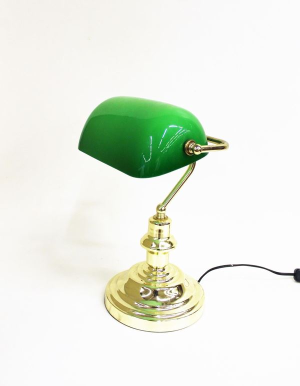 Lampada da biblioteca, sec. XX, paralume in vetro nei toni del verde,&nbsp;&nbsp;&nbsp;&nbsp;&nbsp;