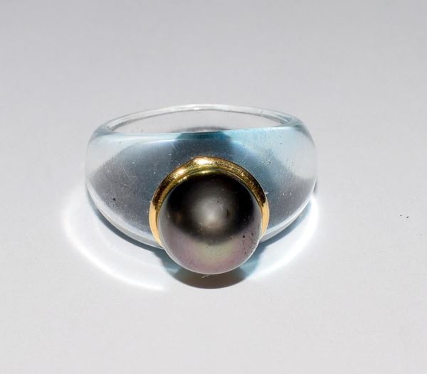 ANELLO IN ORO , PERLA E PLEXIGLASS                                        