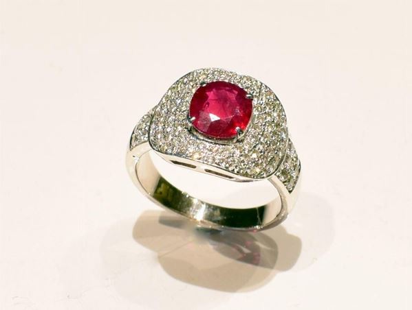 ANELLO IN ORO BIANCO DIAMANTI E RUBINO                                    