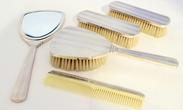 SET DA TOILETTE , SEC. XX