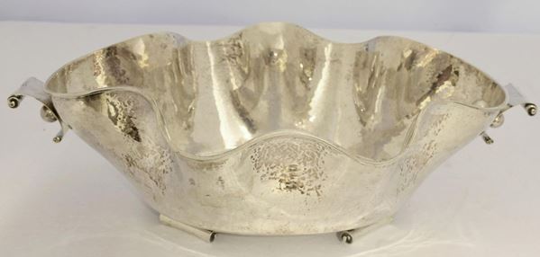 VASCA CENTRO TAVOLA, MILANO SEC.XX  - Asta GIOIELLI, ARGENTI, ARREDI, OGGETTI D'ARTE E DIPINTI - Poggio Bracciolini Casa d'Aste