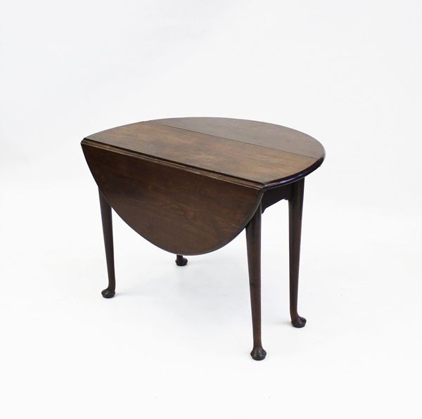 Tavolino a bandelle, Inghilterra, sec. XVIII/XIX, in mogano, piano ovale, 