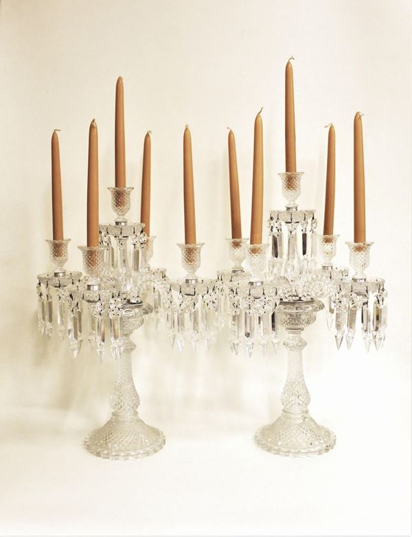 Coppia di candelabri, sec. XX, manifattura di Baccarat, in cristallo&nbsp;&nbsp;&nbsp;&nbsp;&nbsp;&nbsp;