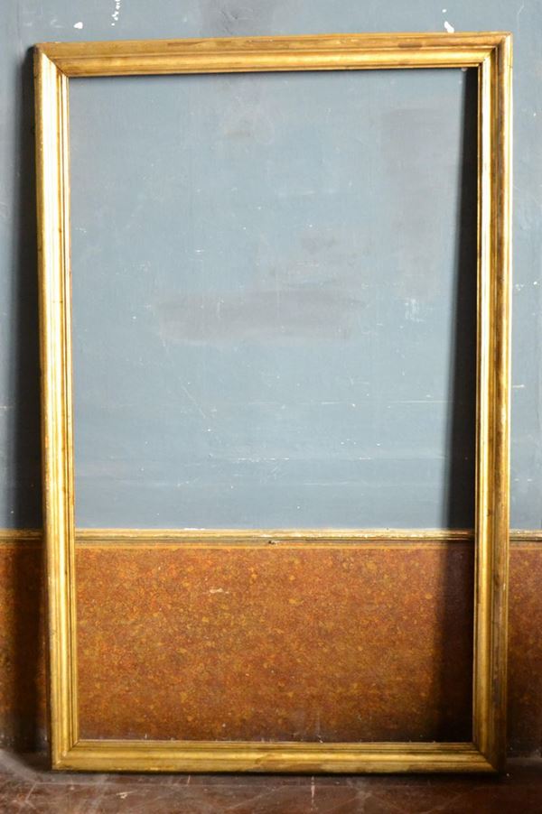 Cornice, sec. XVIII, in legno dorato a mecca, cm 124x198, luce cm 108x180