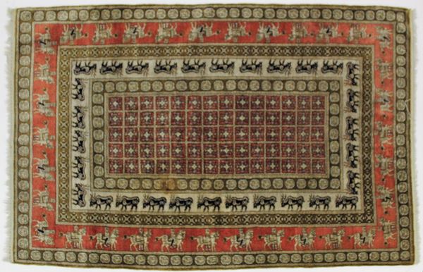 Tappeto, Persia, sec. XX, impianto geometrico nei toni del rosa, del beige