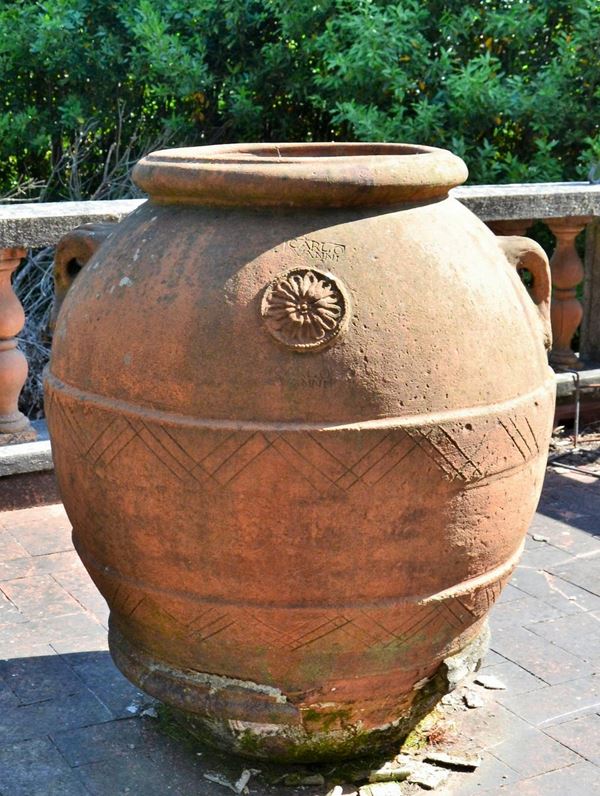 Orcio, sec. XIX, manifattura Vanni Impruneta,&nbsp;&nbsp;&nbsp;&nbsp;&nbsp;&nbsp;&nbsp;&nbsp;&nbsp;&nbsp;&nbsp;&nbsp;&nbsp;&nbsp;&nbsp;&nbsp;&nbsp;&nbsp;&nbsp;&nbsp;&nbsp;&nbsp;&nbsp;&nbsp;&nbsp;&nbsp;&nbsp;&nbsp;&nbsp;  - Asta ASTA A TEMPO- GIOIELLI, ARREDI D'ANTIQUARIATO, DIPINTI E SCULTURE - Poggio Bracciolini Casa d'Aste
