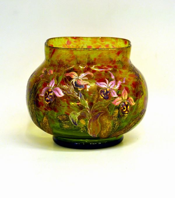 Vaso, cristallerie Emile Gall&eacute;, in vetro nei toni del verde con fiori a&nbsp;&nbsp;&nbsp;