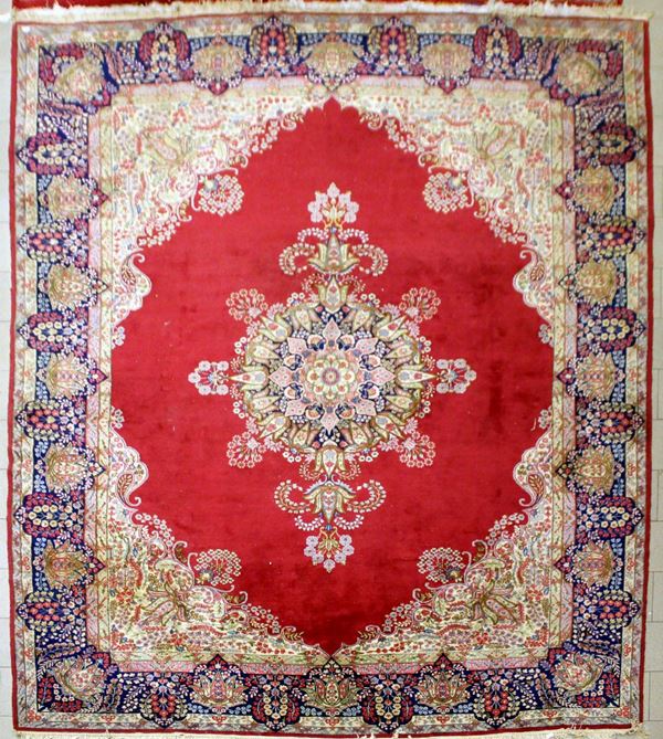 Tappeto persiano, Kirman Laver, impianto floreale su campo rosso, cm&nbsp;&nbsp;&nbsp;&nbsp;&nbsp;&nbsp;