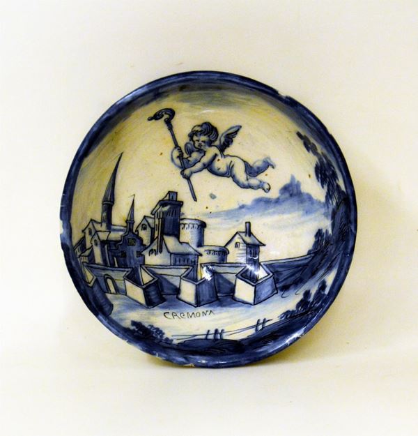 Ciotola, liguria, sec. XX, in maiolica nei toni del blu, decorata a       