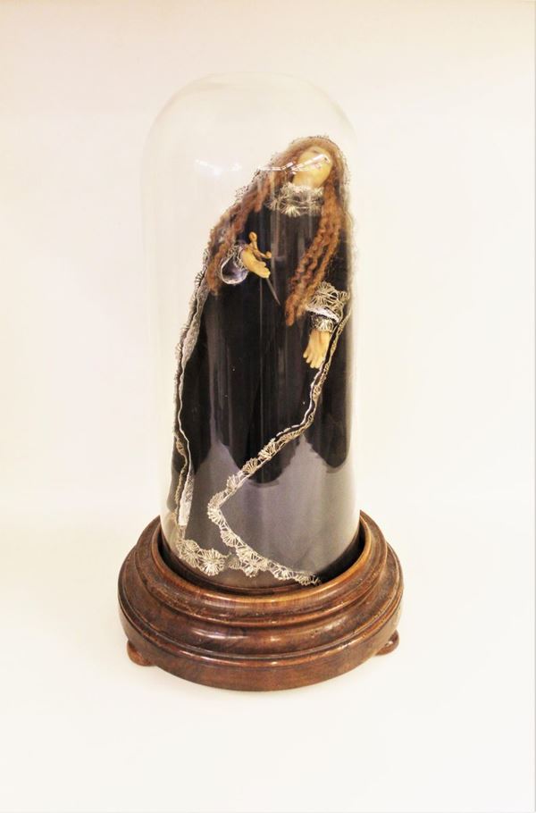 Madonna Addolorata, sec. XIX, in cera e stoffa entro campana in vetro su&nbsp;&nbsp;