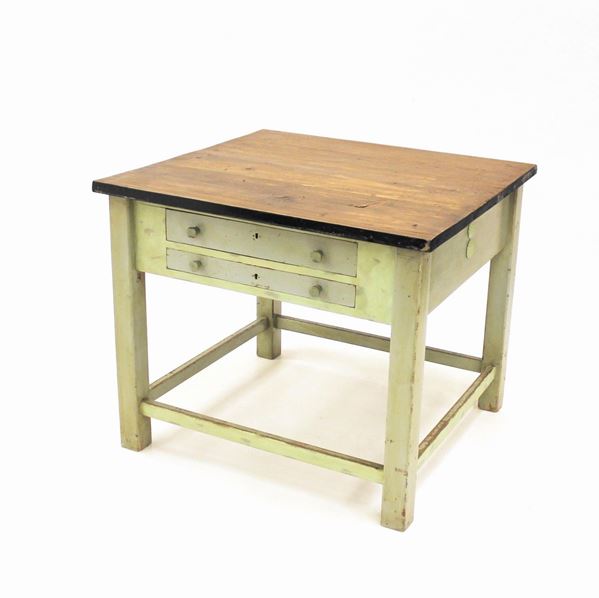 Tavolo, sec. XX, piano in legno di conifera, due coppie di cassetti&nbsp;&nbsp;&nbsp;&nbsp;&nbsp;&nbsp;&nbsp;