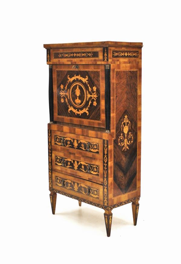 Mobile bar, in stile Luigi XVI, lastronato e intarsiato in varie essenze,&nbsp;