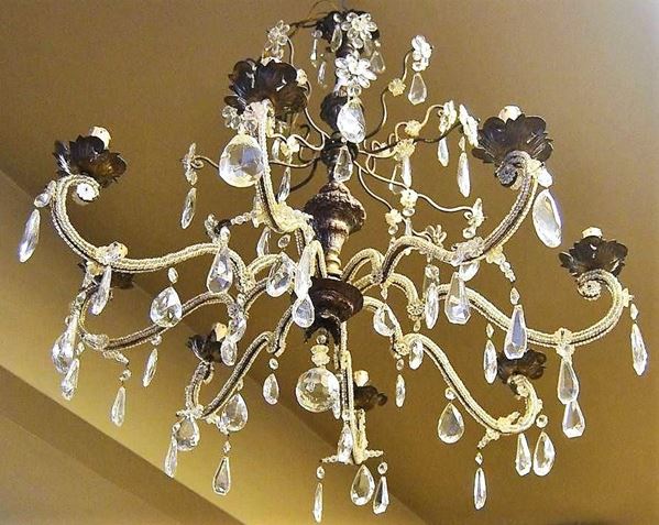 Lampadario, sec. XX, in metallo                                           