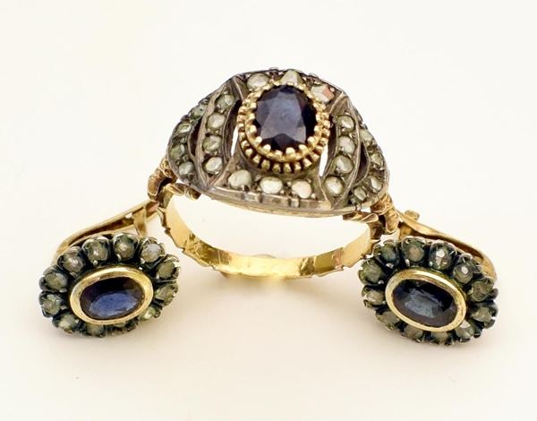 ANELLO E PAIO DI ORECCHINI , INIZI SEC. XX, IN ORO,                        