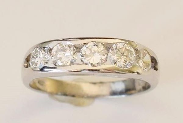 ANELLO VERETTA , IN ORO BIANCO E DIAMANTI                                 
